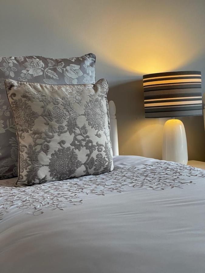 Greenfields Country House Latton Екстериор снимка