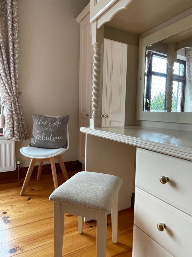 Greenfields Country House Latton Екстериор снимка